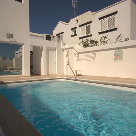 Oasis Tías